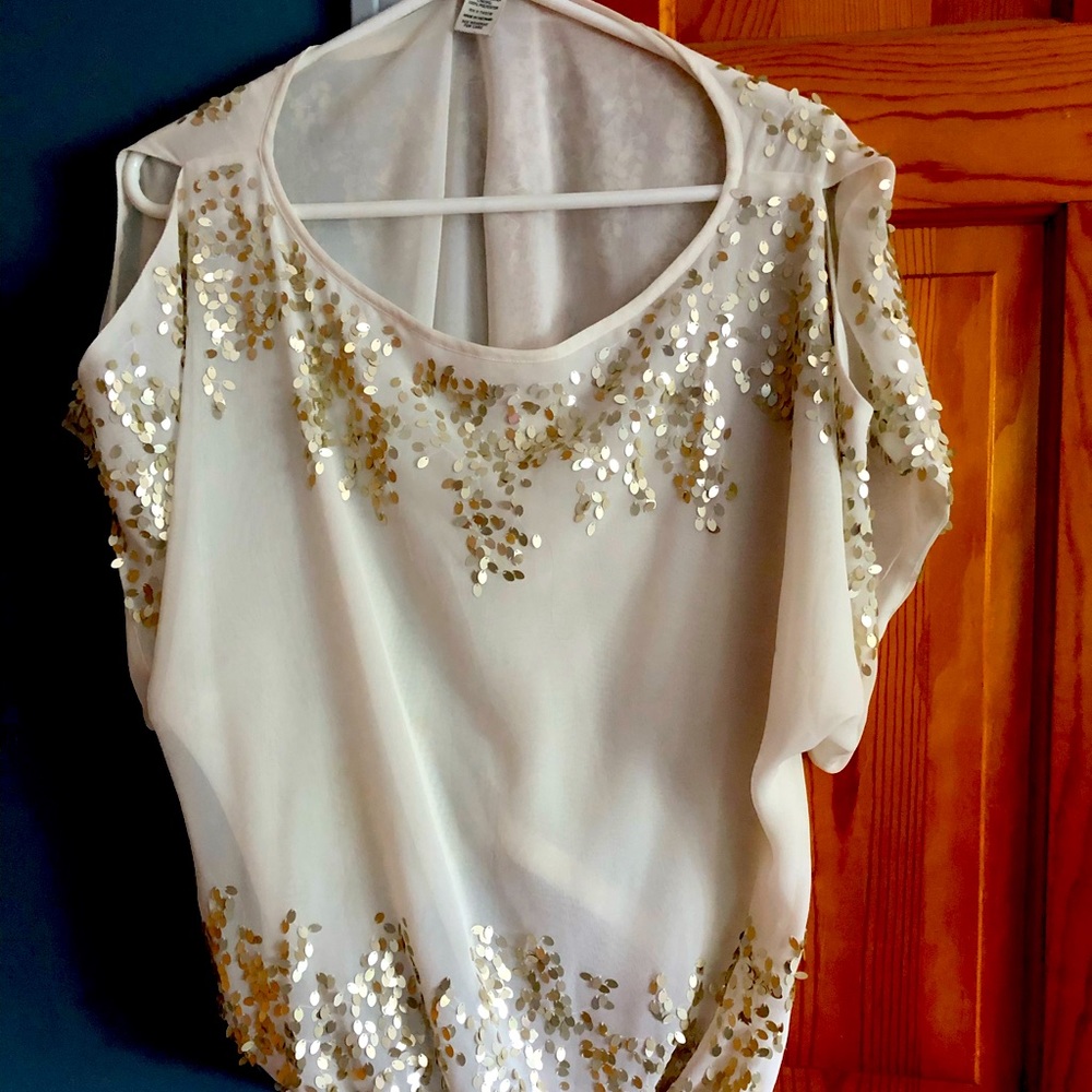Women’s shirt